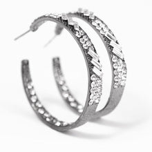 Load image into Gallery viewer, GLITZY By Association